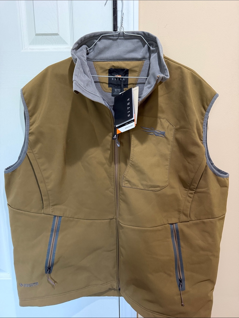 Sitka Dakota Vest Hunting Vest - Durable Outdoor Layer